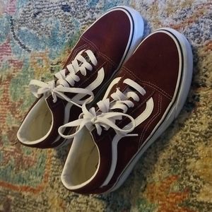 Maroon Van's